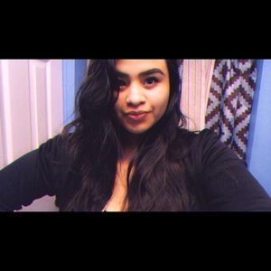 Meet your Posher, Esmeralda